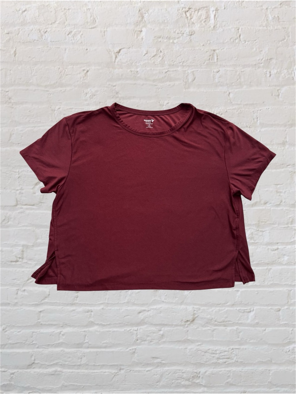 Like 🆕 Old Navy Active CloudMotion GoDry cropped short sleeve crew neck t-shir